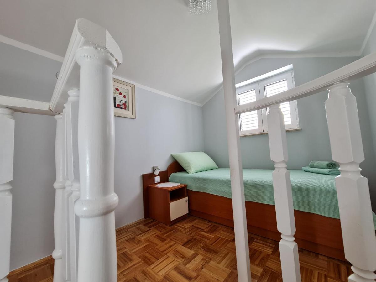 Apartments Nef Pinezići Zewnętrze zdjęcie